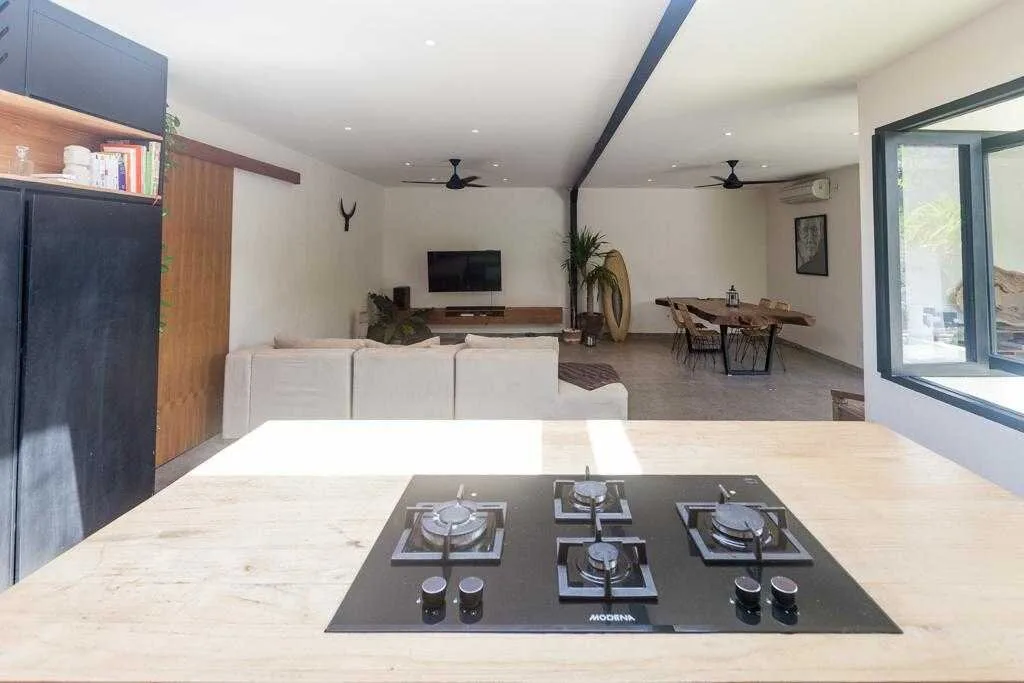 Minimalist 2-Bedroom Villa in Kerobokan for Sale — photo 4