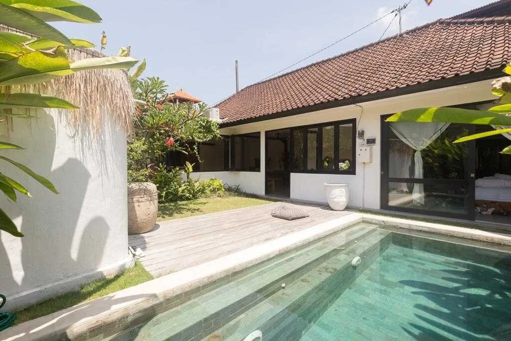Minimalist 2-Bedroom Villa in Kerobokan for Sale