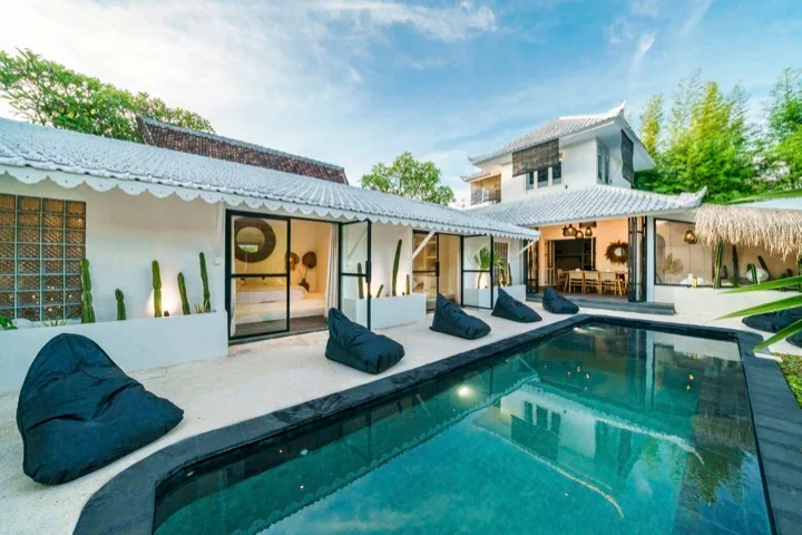 Boho-Chic 4-Bedroom Villa in Seminyak for Sale — photo 2