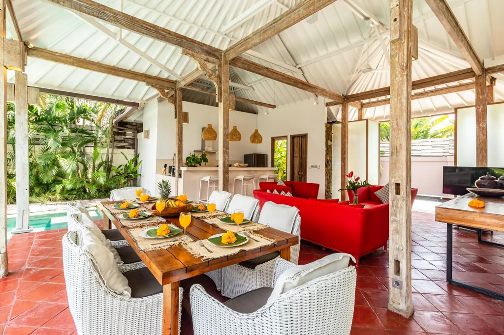 Elegant 4-Bedroom Villa in Seminyak for Sale — photo 4
