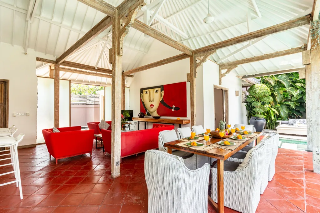 Elegant 4-Bedroom Villa in Seminyak for Sale — photo 3