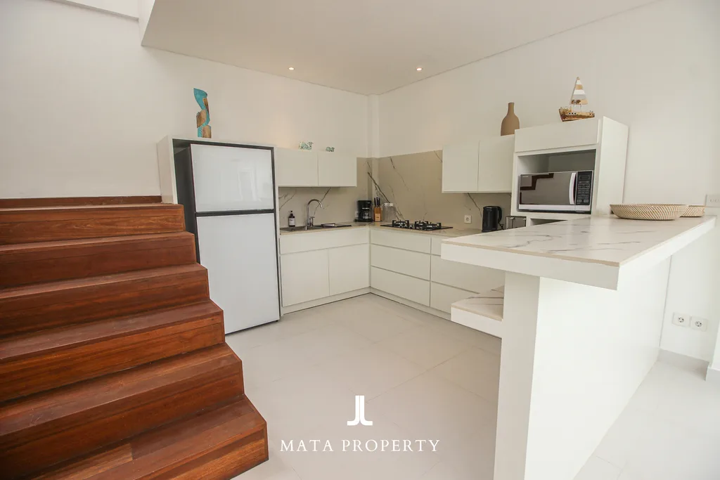Beachside Luxury 6-Bedroom Villa in Canggu for Sale — photo 5