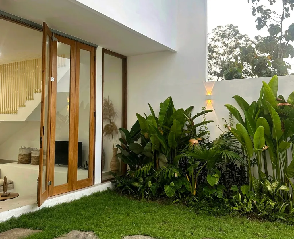 Tropical Contemporary Villa near Padang Padang for Sale — photo 2