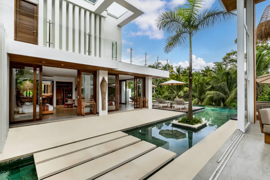 6-Bedroom Jungle & Ricefield Villa in Tegalalang, Ubud for Sale — photo 4