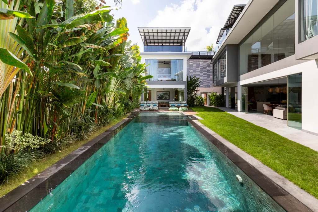Beachside Luxury Villa in Berawa for Sale — photo 2