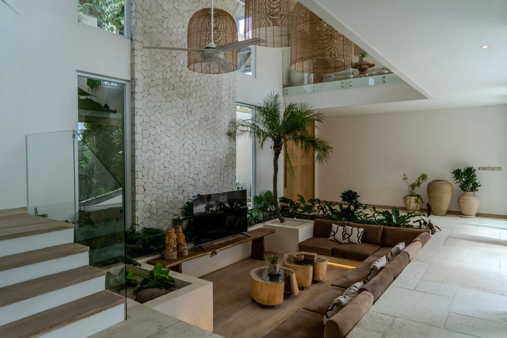 Luxury Villa with Ricefield Views in Tumbak Bayuh for Sale — photo 5