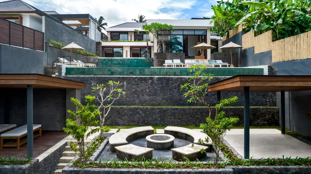 Luxurious 6 Bedroom Villa in Serene Villa of Ubud