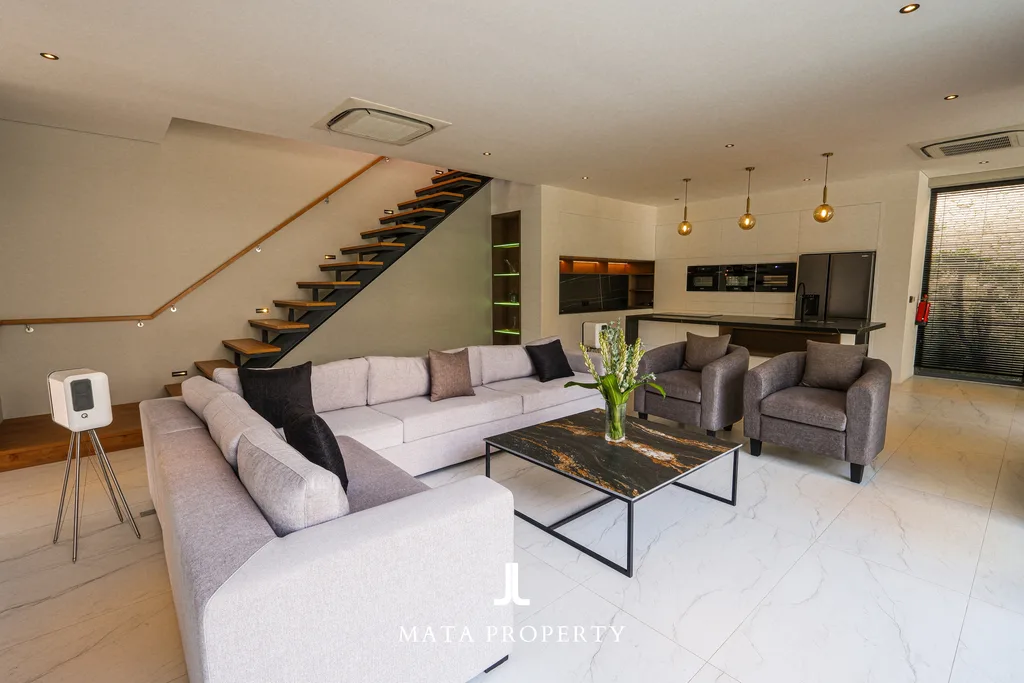 Luxurious Modern Villa in Uluwatu - For Sale — photo 5