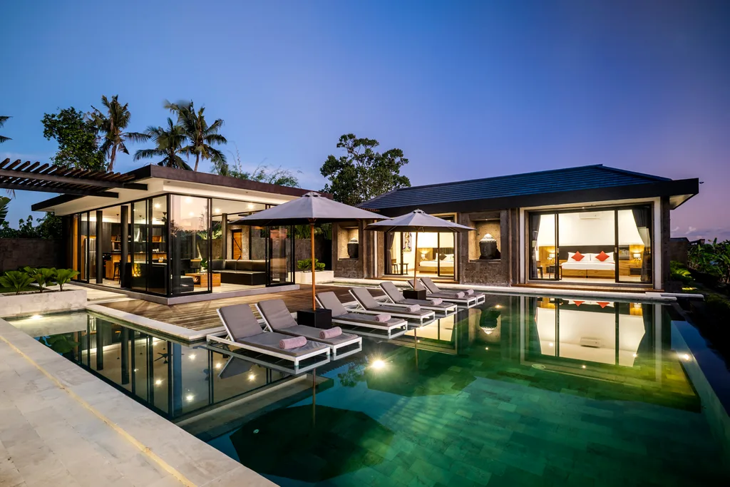 4-Bedroom Villa with Ricefield View in Ubud for Sale and Rent — photo 2