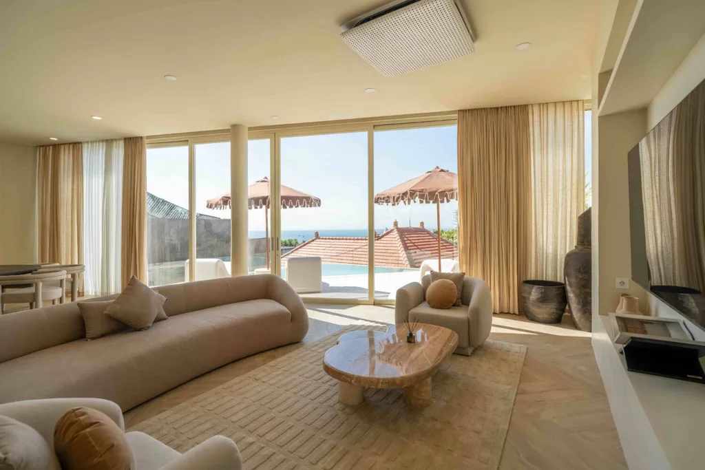 Luxury Mediterranean 3-Bedroom Villa in Dreamland for Sale — photo 4