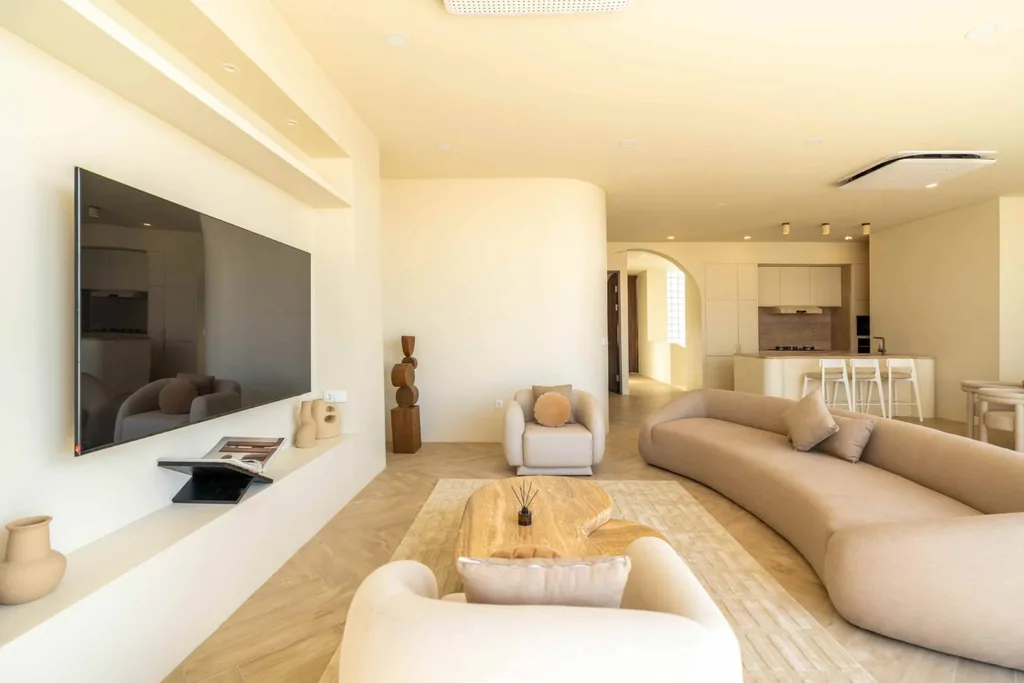 Luxury Mediterranean 3-Bedroom Villa in Dreamland for Sale — photo 3