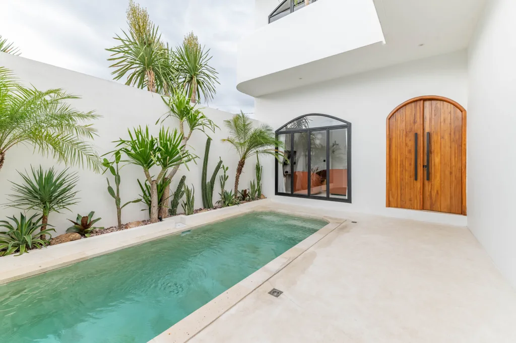Tropical 2 Bedrooms Villa in Tumbak Bayuh Pererenan for Sale — photo 2