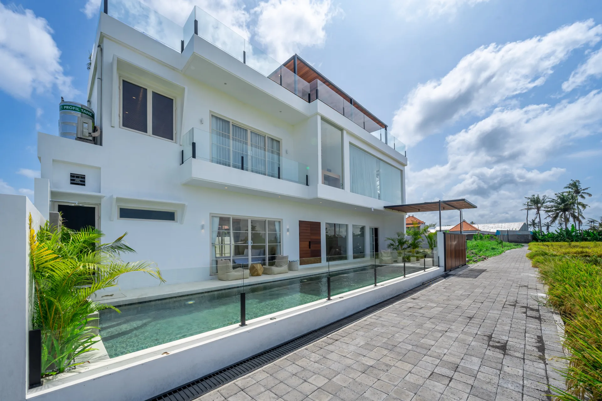 Villa with Panoramic Rice Field Views for Sale and Rent in Seseh
