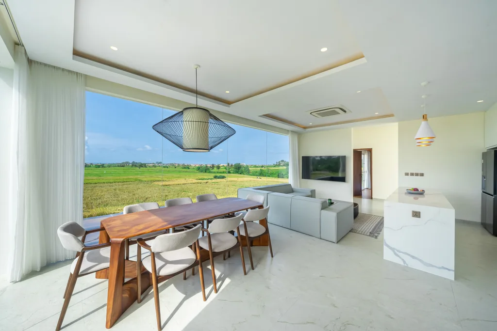 Villa with Panoramic Rice Field Views for Sale and Rent in Seseh — photo 5