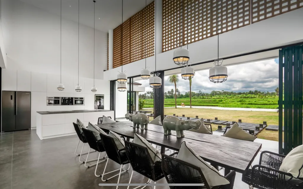 Extraordinary 6-Bedroom Villa for Sale in Ubud — photo 5