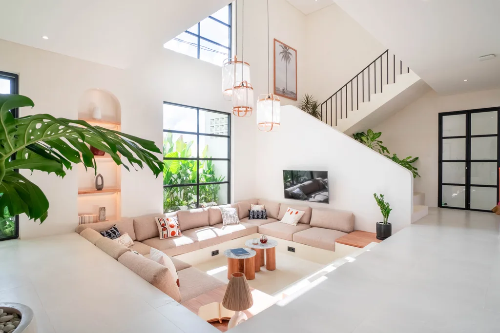 Luxury 4-Bedroom Villa for Sale in Seseh — photo 2