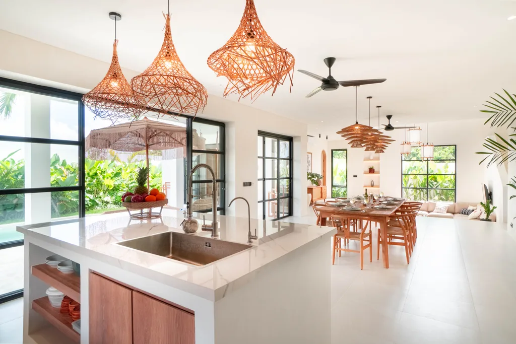 Luxury 4-Bedroom Villa for Sale in Seseh — photo 4
