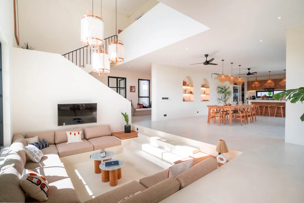 Luxury 4-Bedroom Villa for Sale in Seseh — photo 3
