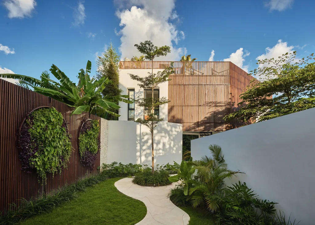 Riverside Villa with Ocean View for Lease in Pererenan — photo 3