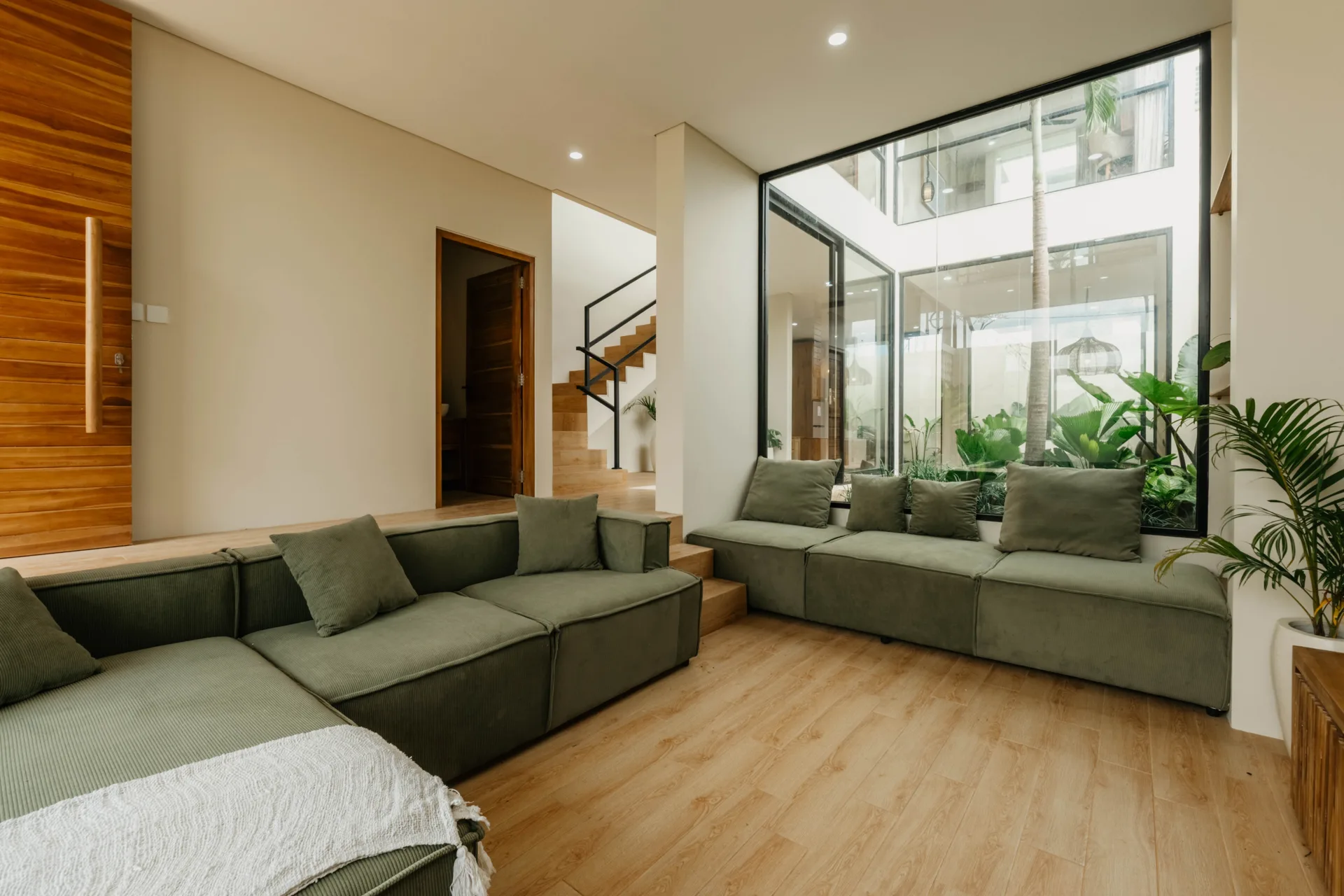 Modern 3-Bedroom Villa with Ocean Views in Kedungu for Sale