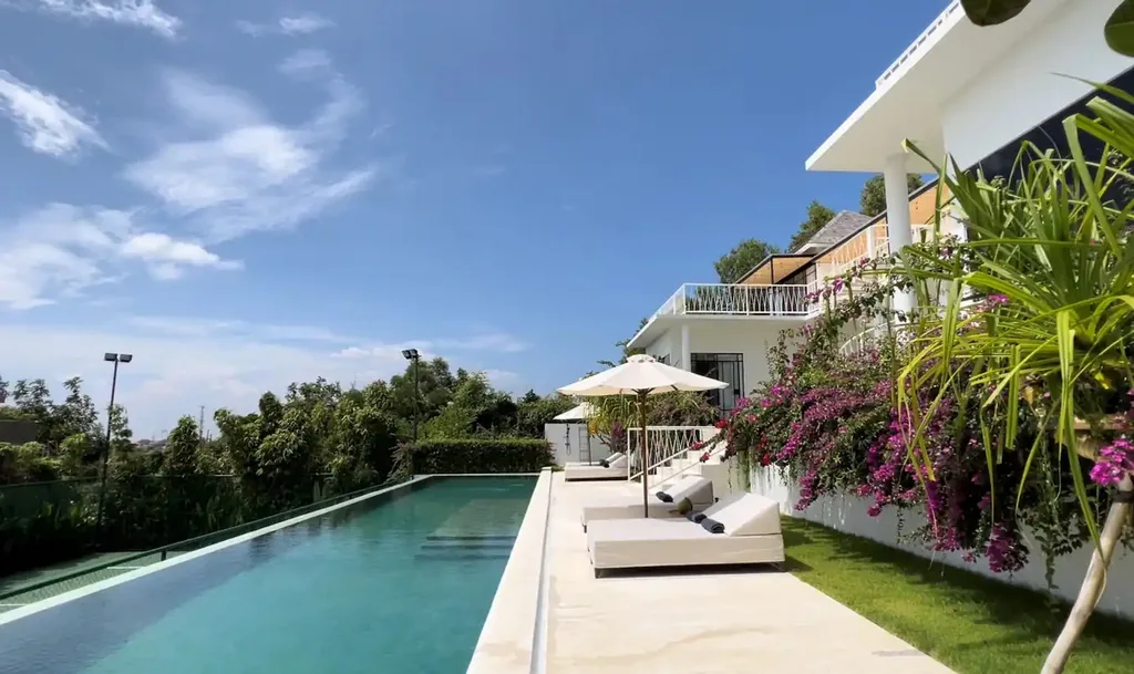 Luxury Freehold Villa in Uluwatu with Tennis Court for Sale — photo 5