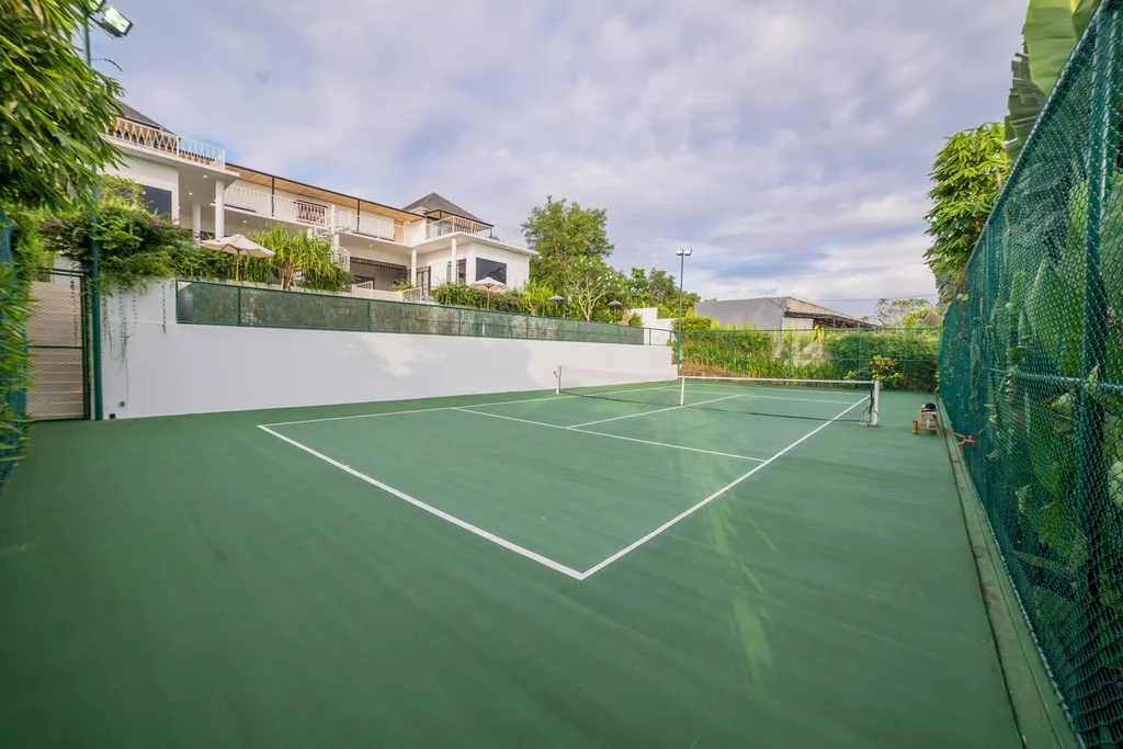 Luxury Freehold Villa in Uluwatu with Tennis Court for Sale — photo 4