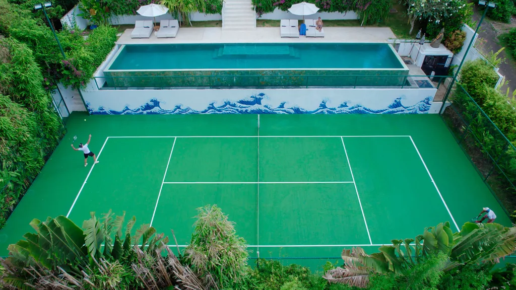Luxury Freehold Villa in Uluwatu with Tennis Court for Sale — photo 3
