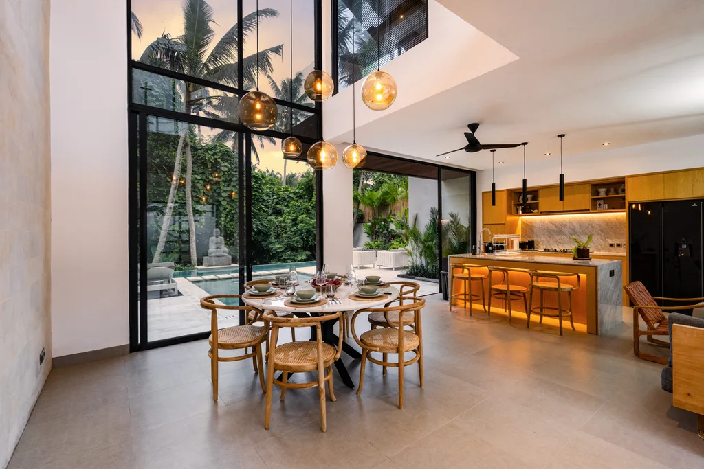 Stunning 3-Bedroom Villa in Ubud with Jungle Views for Sale — photo 2