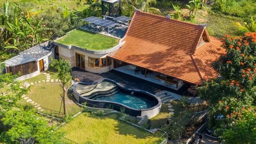 Luxurious 4-Bedroom Villa with Jungle Views in Pejeng