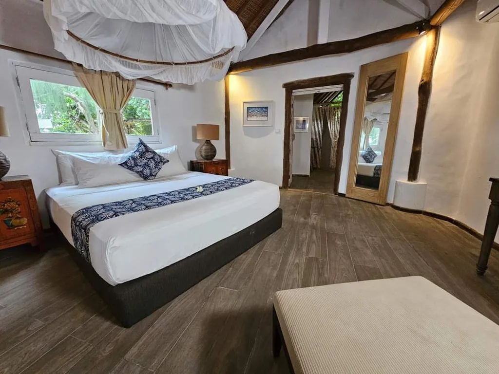 Absolute Beachfront Villa in Gili Islands, Gili Meno — photo 4