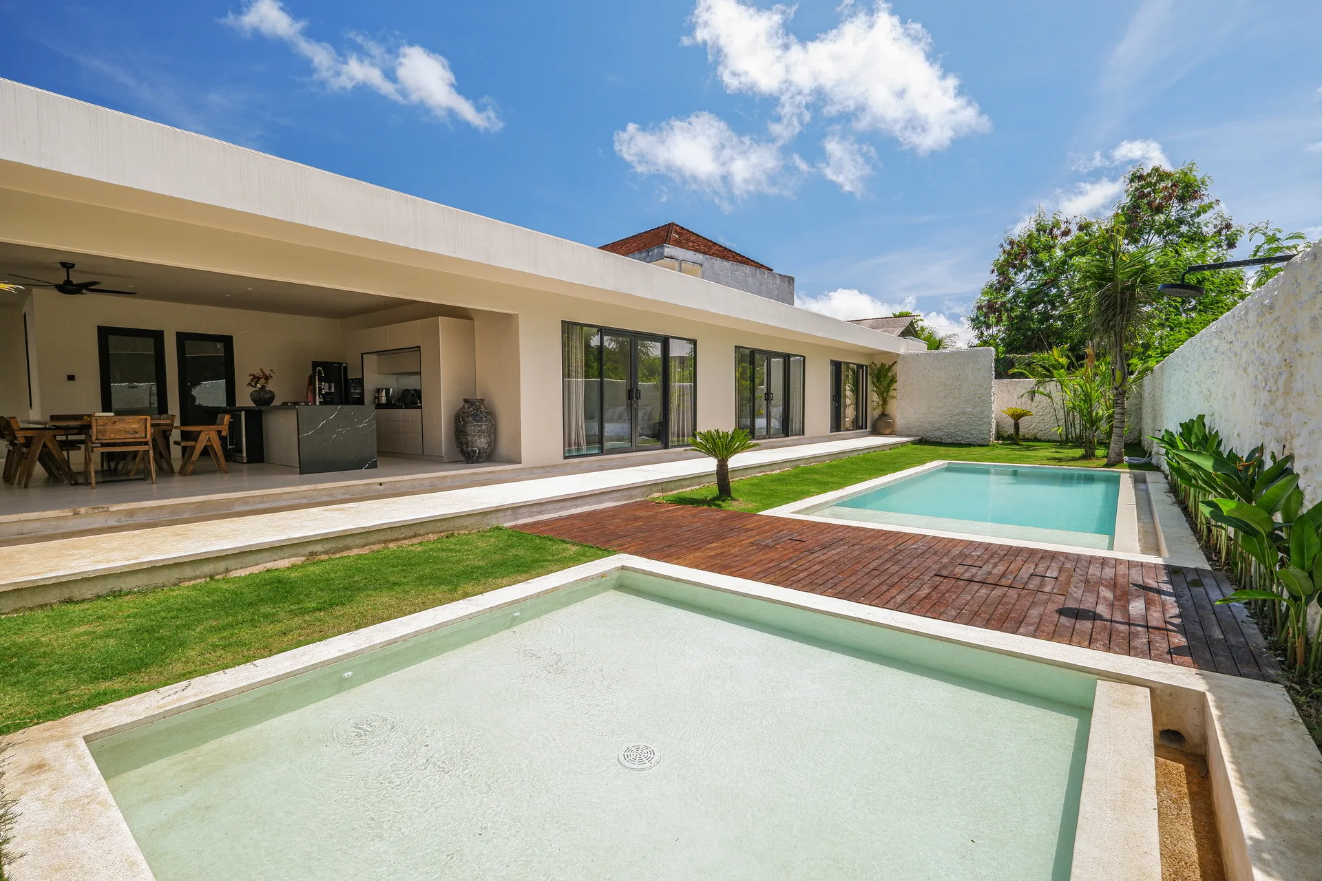 Sleek Minimalist 3-Bedroom Villa in Uluwatu
