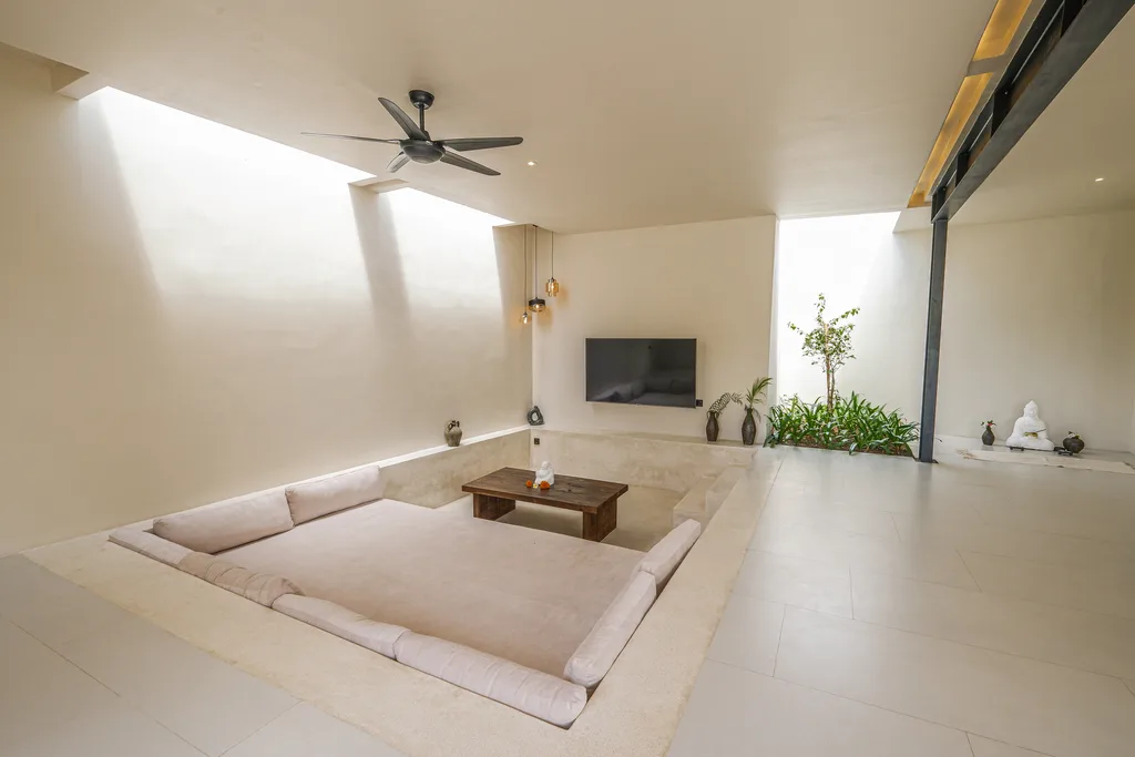 Sleek Minimalist 3-Bedroom Villa in Uluwatu — photo 2