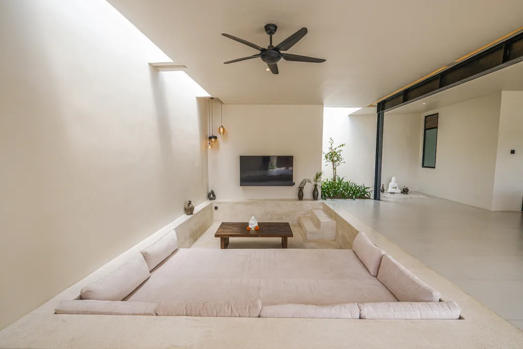 Sleek Minimalist 3-Bedroom Villa in Uluwatu — photo 3