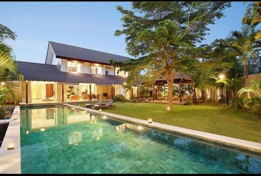 Modern Villa with Balinese Charm in Tegal Cupek — photo 2