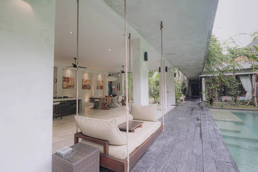 Luxury Tropical Style 4-Bedroom Villa in Umalas — photo 3
