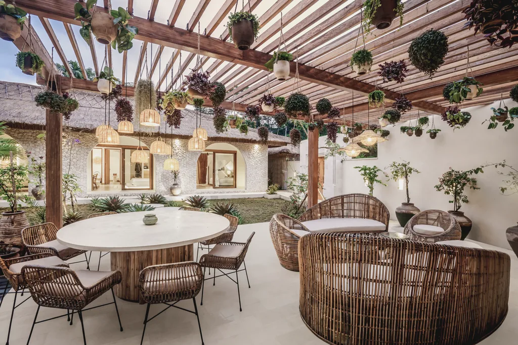 Mediterranean Luxurious 6 Bedroom Villa in Ubud for Sale — photo 3