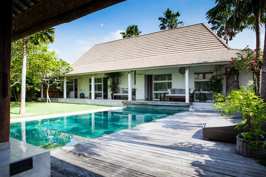 Private Tropical 4 Bedroom Villa in Umalas, Bali — photo 2