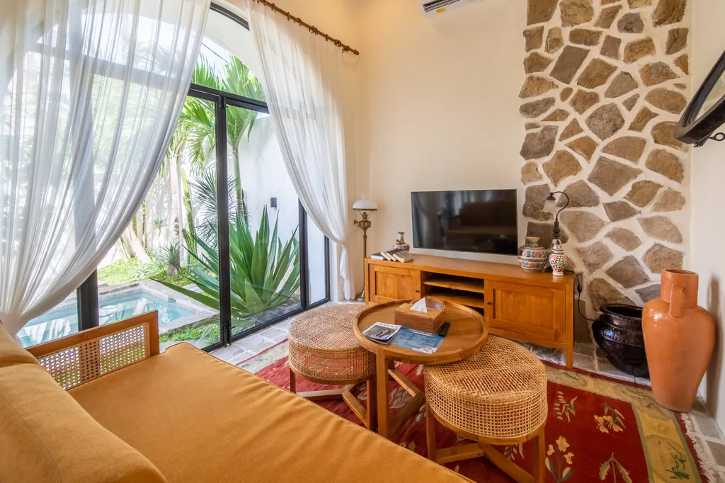 3-Bedroom Villa with Garden and Pool in Berawa for Sale — photo 5