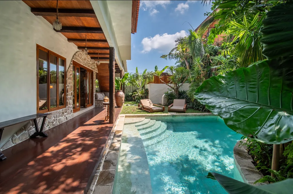 4-Bedroom Villa in Tumbak Bayuh for Sale — photo 2