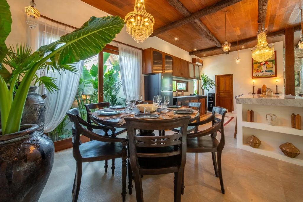 4-Bedroom Villa in Tumbak Bayuh for Sale — photo 5