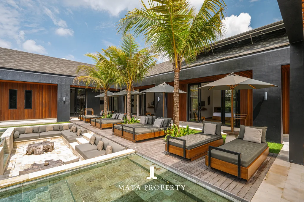 Freehold 5-Bedroom Luxury Villa in South Ubud for Sale — photo 4