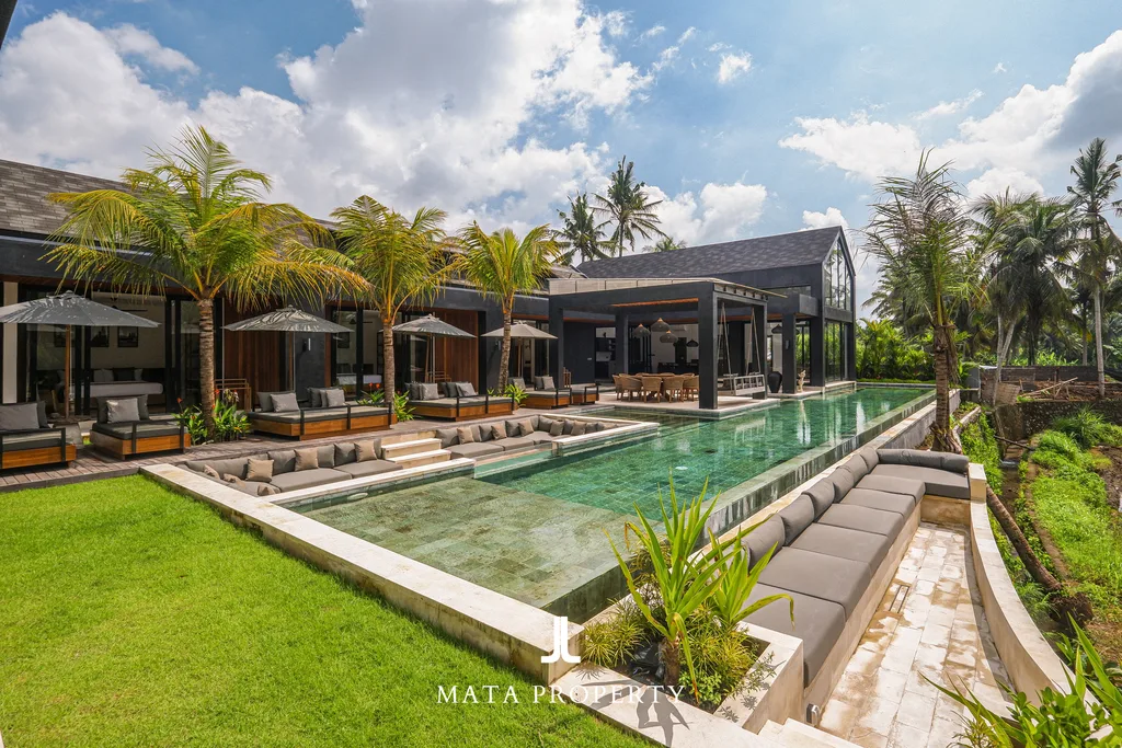 Freehold 5-Bedroom Luxury Villa in South Ubud for Sale — photo 2