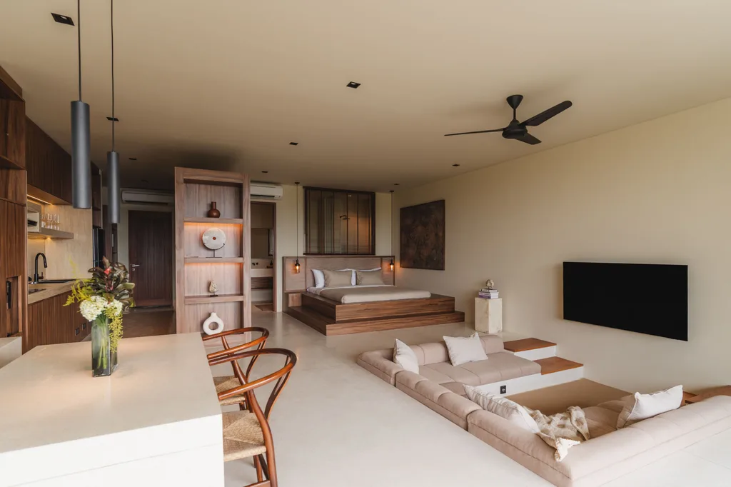 Luxury Two-Bedroom & Stylish Studio Apartment in Tumbak Bayuh — photo 4