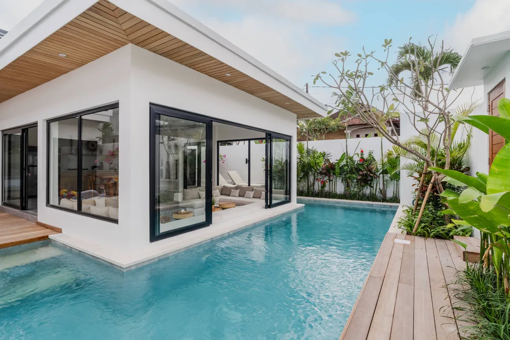 Stunning Villa in Padonan, Canggu for Sale Leasehold — photo 2