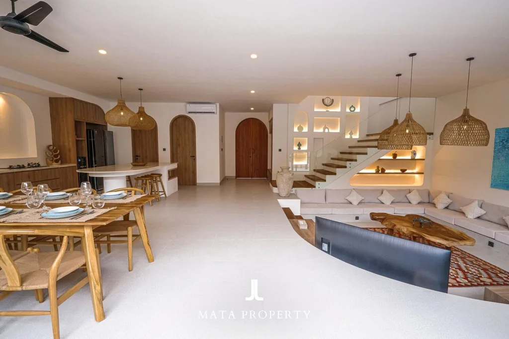 Elegant 4-Bedroom Villa for Sale in Sanur – Prime Beachside Location — photo 4