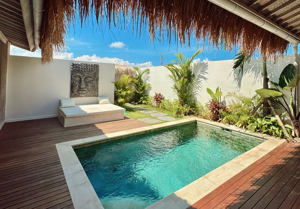 Brand New 2 Bedroom Tropical Villa in Kerobokan — photo 2