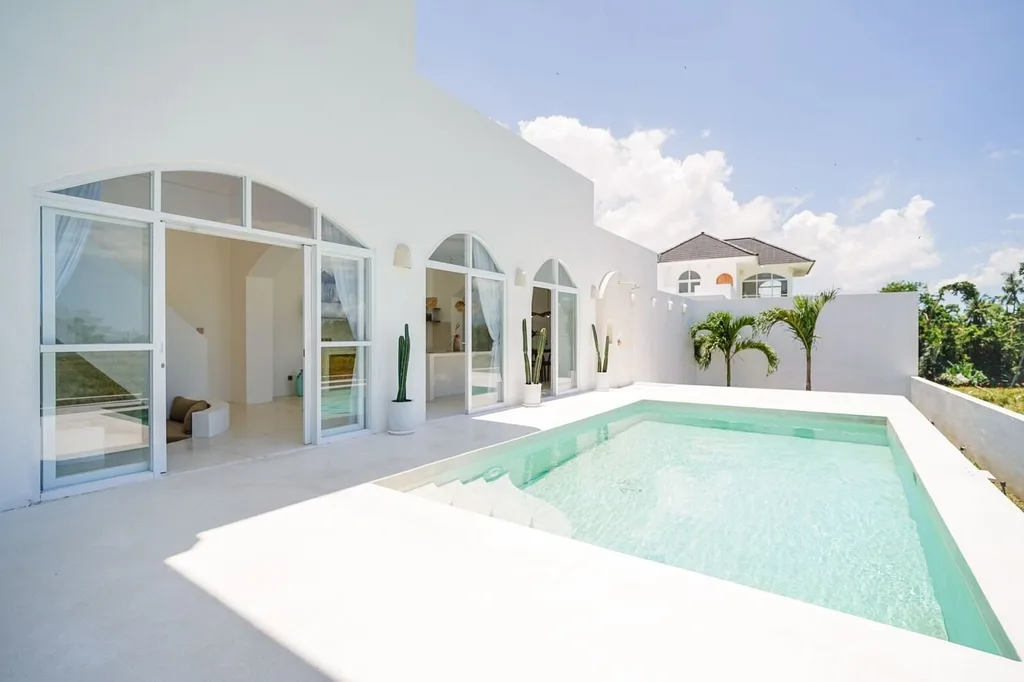 Mediterranean 2-Bedroom Villa in Kedungu for Sale — photo 2
