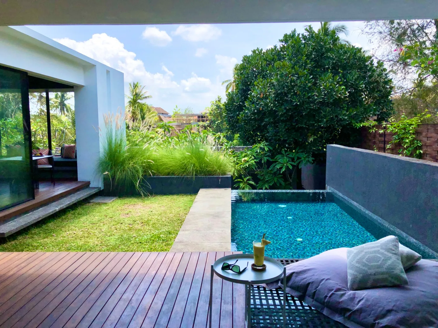 Boutique Estate in Ubud for SaleBoutique Estate of 8 Pool Villas with Long Leasehold and Full Licensing
