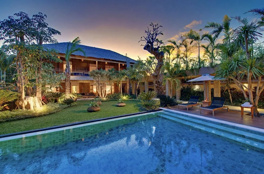 Luxury 6-Bedroom Freehold Villa for Sale in Seminyak