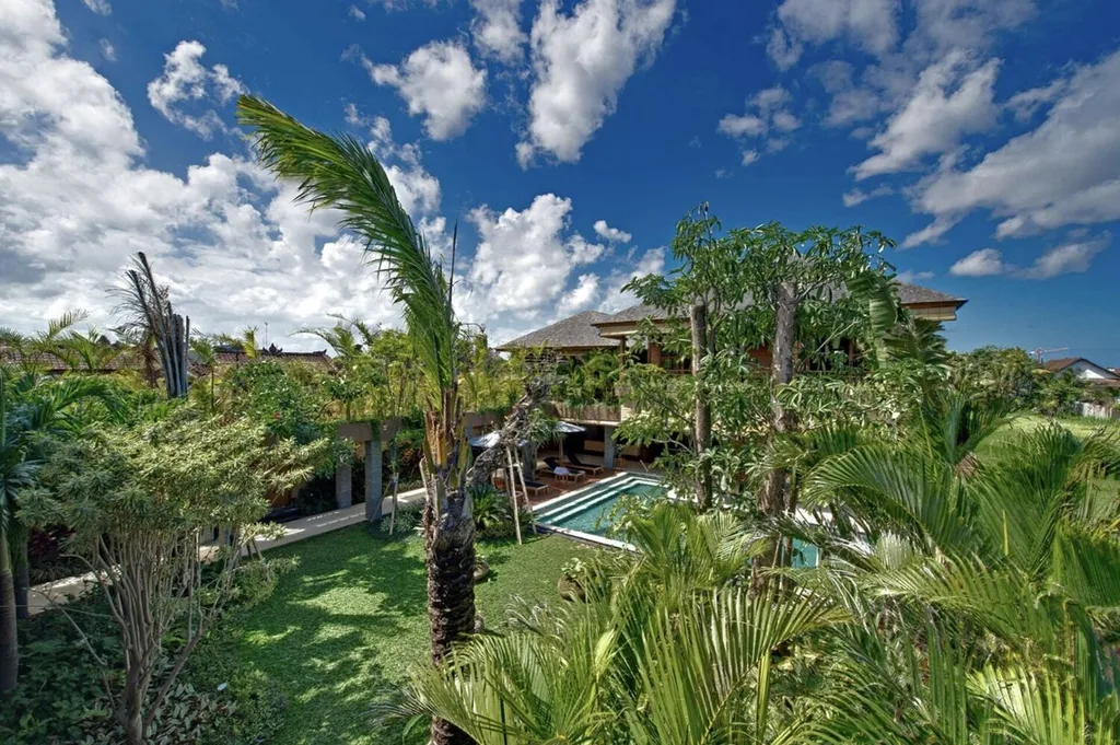 Luxury 6-Bedroom Freehold Villa for Sale in Seminyak — photo 5